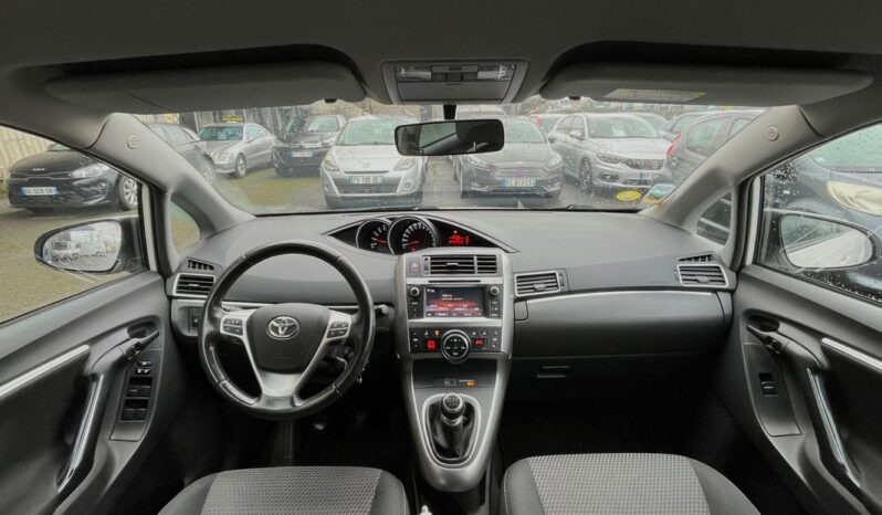 
								Toyota Verso 1.6 D-4D 112ch Dynamic 7 places – CHAÎNE NEUVE, Caméra – Écran, Attelage, Entretien à jour full									