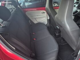 🚗Volkswagen up High up 1.0 Essence 75 ch 5 portes – Caméra de recul – Distribution neuve – Entretien complet – Économique